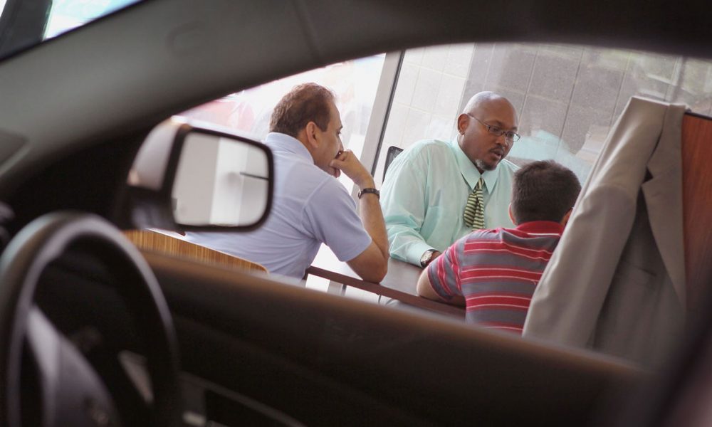 10 Signs That Customers Are Lying to the Car Salesperson